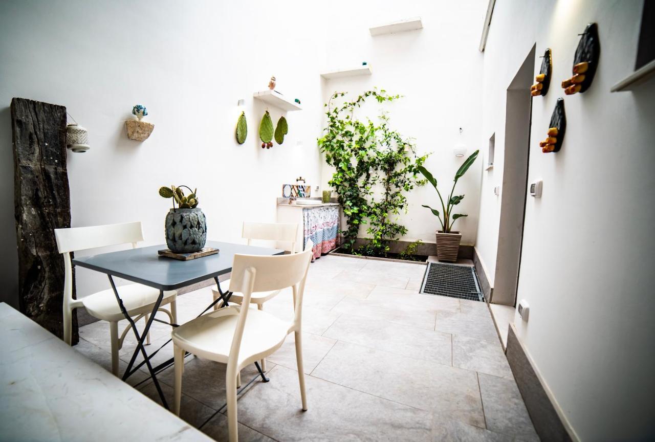 Mimar Casa Vacanze Charme Ed Eleganza Maruggio Exteriör bild