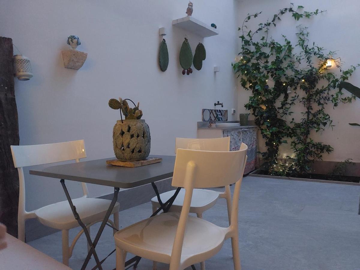 Mimar Casa Vacanze Charme Ed Eleganza Maruggio Exteriör bild